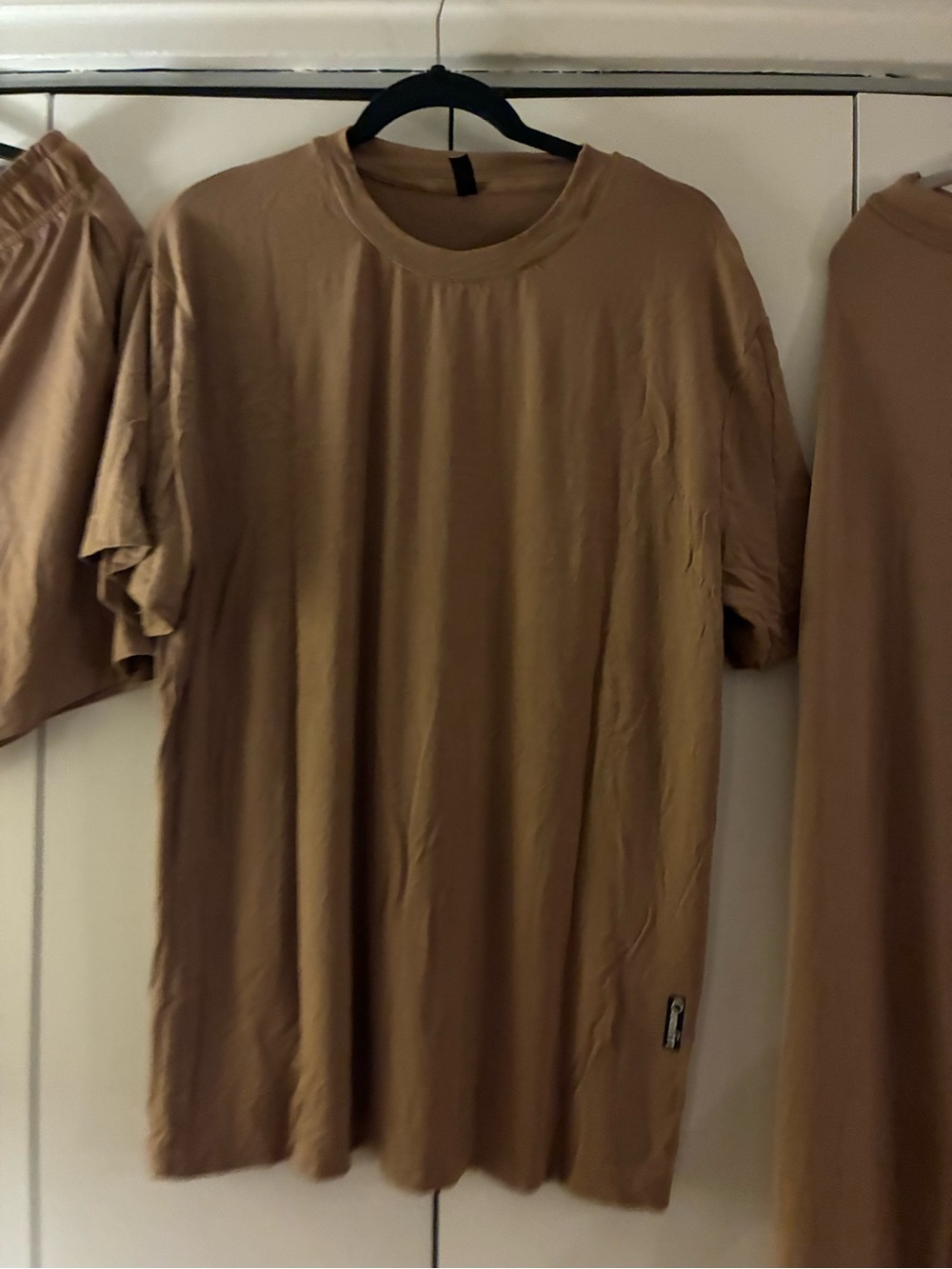 Comfrt cloud lounge mocha Three-Piece Lounge Set in Tan - Tee, Shorts & Pants - Picture 4 of 6